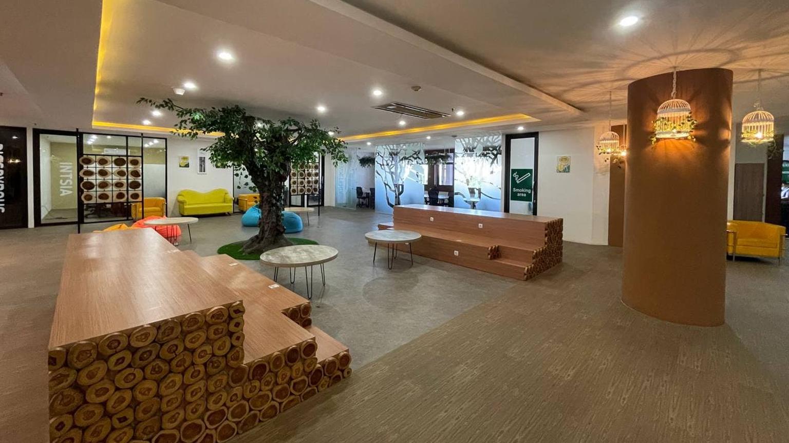 Butuh *Virtual Office* atau *Office Space*?